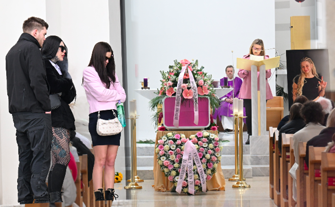 Foto k tématu Dominika Elischerová – stránka 53