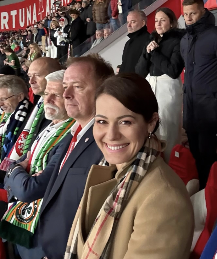 FOTO: Jana Doleželová byla na fotbale se svým expartnerem. – stránka 1