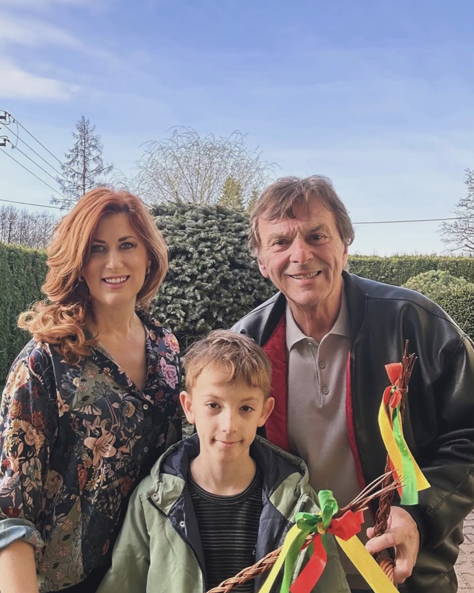 FOTO: Monika Trávníčková s manželem Pavlem Trávníčkem a synem na Velikonoce.
