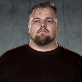 Matěj šel do proměny se 170 kilogramy.