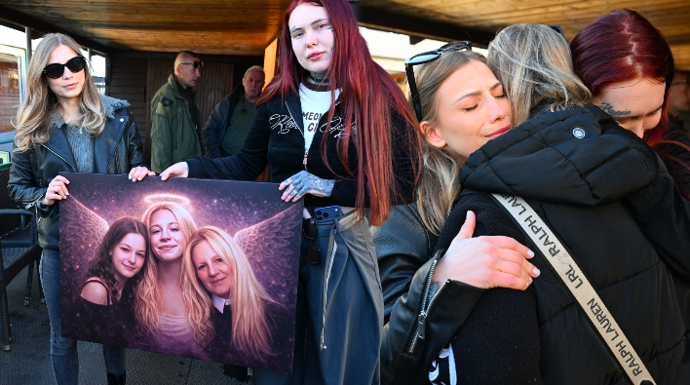 Foto k tématům Dominika Elischerová, Poslední rozloučení s Mínou – stránka 41