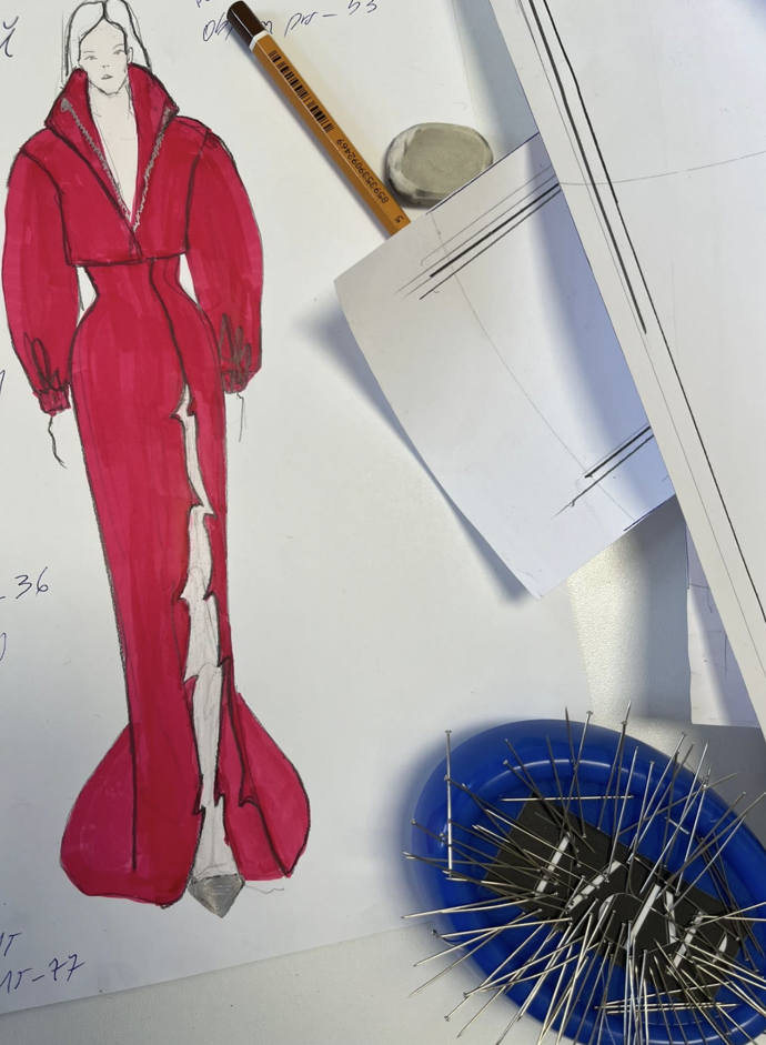 FOTO: Návrh modelu pro Ewu Farnou od Borise Kráľe. – stránka 10