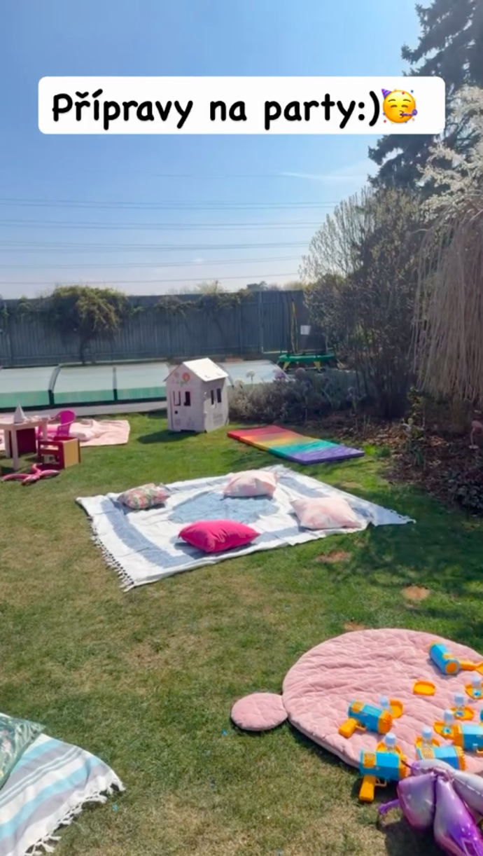 FOTO: Na oslavu jim přeje počasí. – stránka 5