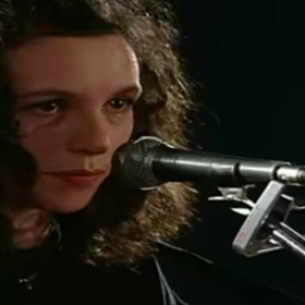 Polovina oblíbeného dua Sestry Steinovy skonala po vleklých zdravotních problémech.