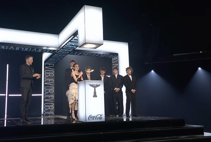 FOTO: Své hudební ocenění dojatě věnovala milované sestře, která si před lety sáhla na život. – stránka 2