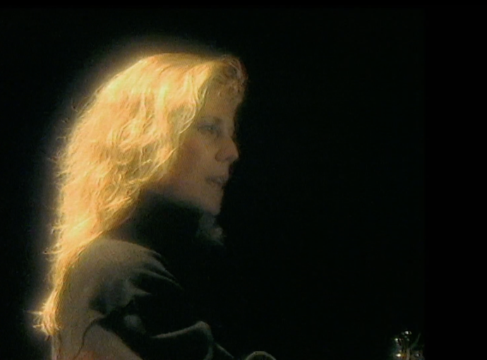 FOTO: V sále zavládlo hrobové ticho, když moderátoři oznámili, že hudební legenda nemůže dorazit osobně. – stránka 5