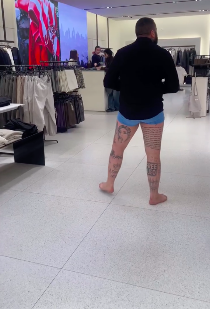 FOTO: Leo terorizoval celý obchod. – stránka 16