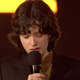 O další obrovský rozruch se pak postarala zpěvačka formace Ida The Young s emotivním projevem o Palestině.