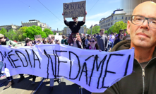 Stovky studentů demonstrovaly za veřejnoprávní média. Překvapivá reakce Klempíře 