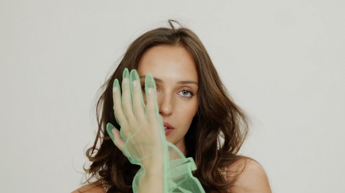 FOTO: Charlotte Ella Gottová je vycházející hudební hvězda. – stránka 15