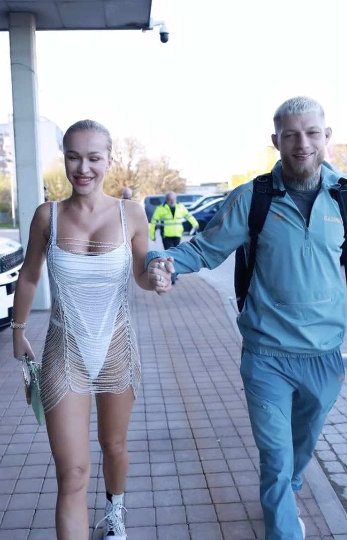 FOTO: Nela Slováková se opět oblékla velmi odvážně. – stránka 3