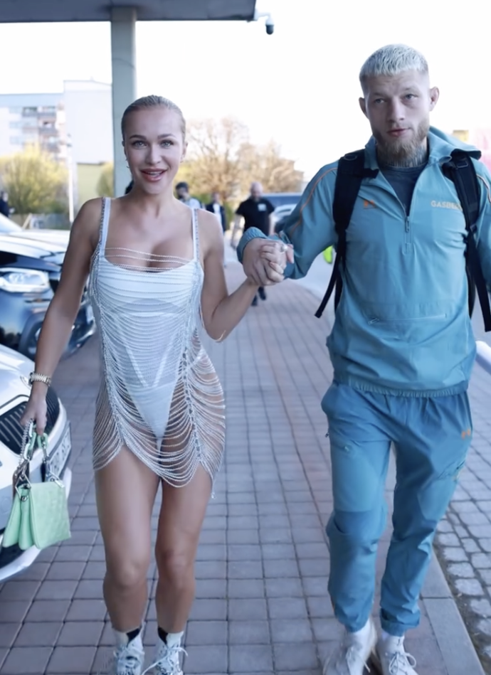 FOTO: Nela Slováková svého partnera podporuje. – stránka 7