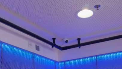 FOTO: Malá Alex tátovi dojemně zazpívala přímo do živého vysílání.