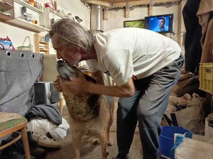 FOTO: Otec Radka Filipiho má pejska. – stránka 9