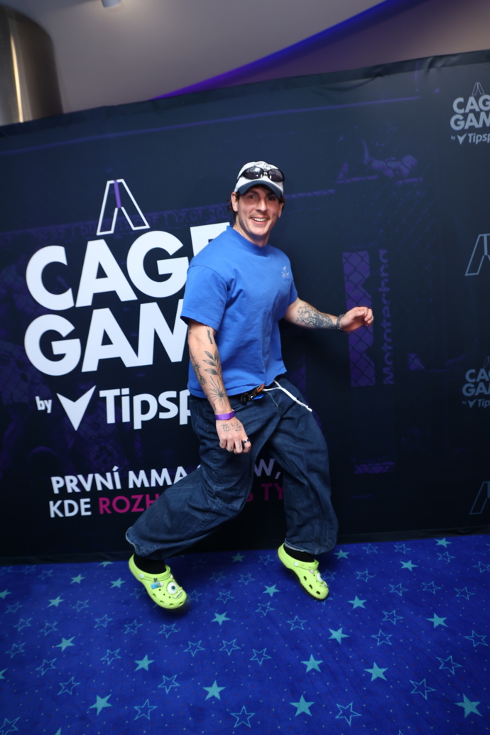 FOTO: Jeden z hlavních představitelů Cage Game Peter Altof. – stránka 8
