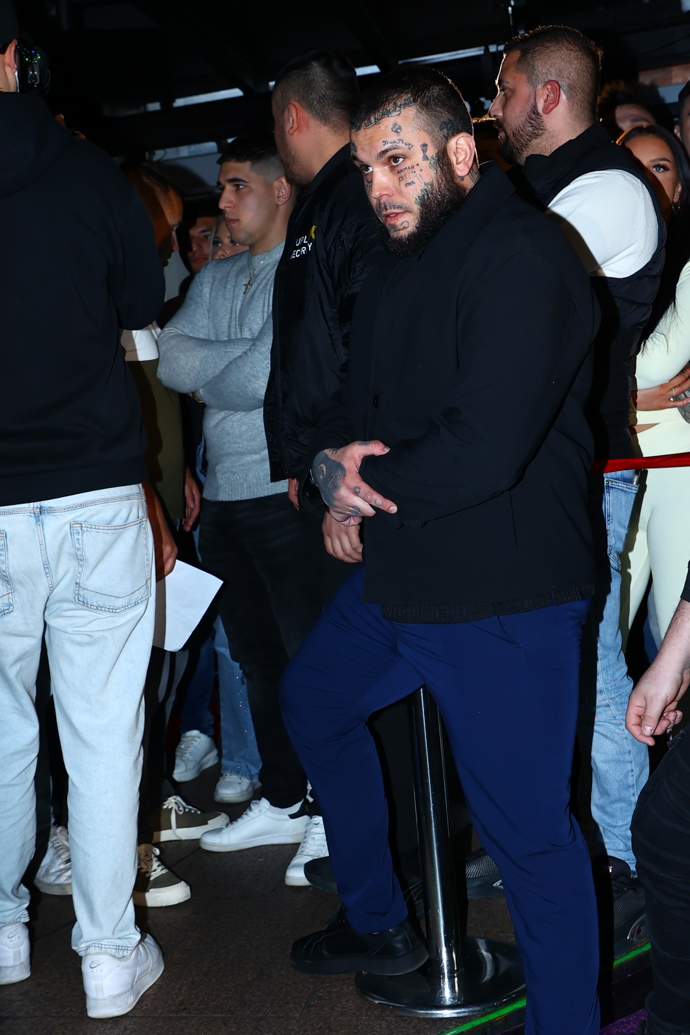 FOTO: Leo Beránek míří do klece. – stránka 13