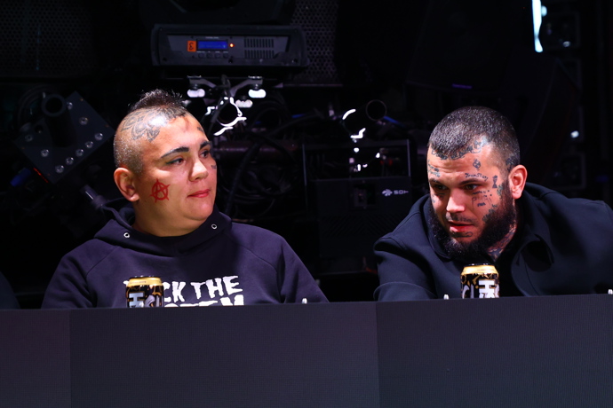 FOTO: Leo Beránek vedle Nespokojeného občana. – stránka 7