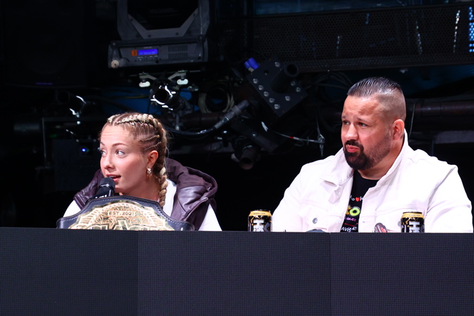 FOTO: Hanka Gelnarová nastoupí proti Lucii Horváth Sedláčkové. – stránka 8