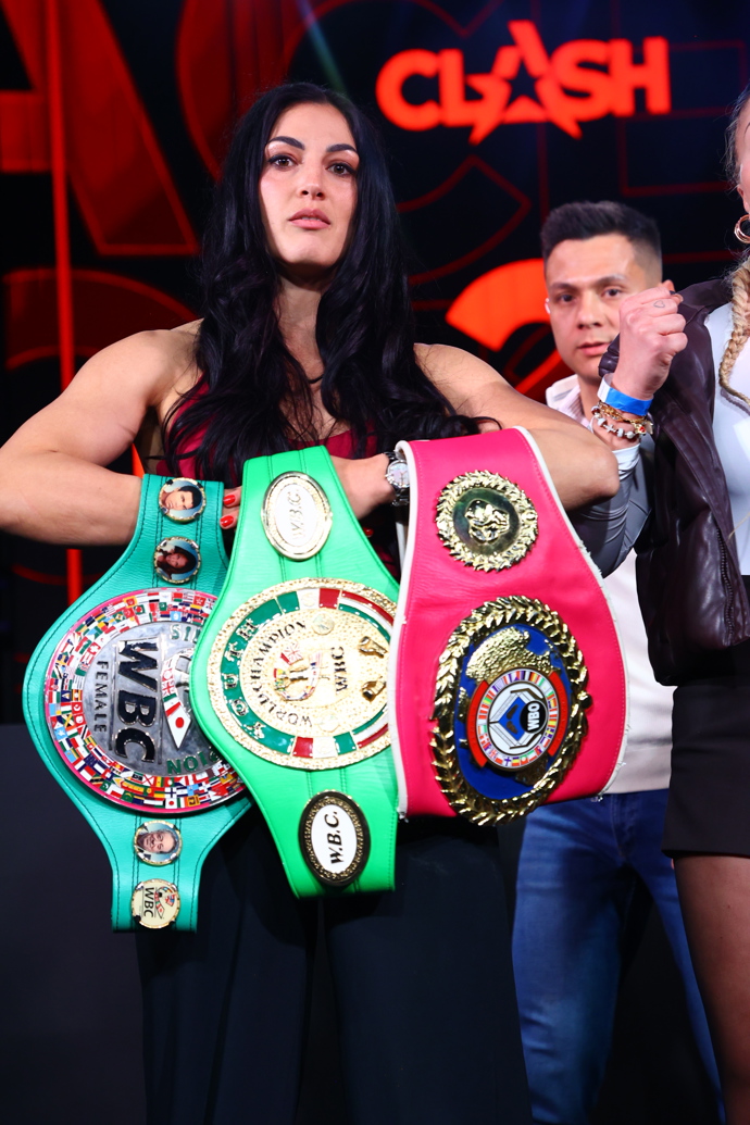 FOTO: Lucie Horváth Sedláčková si sebou vzala vítězné pásy. – stránka 5