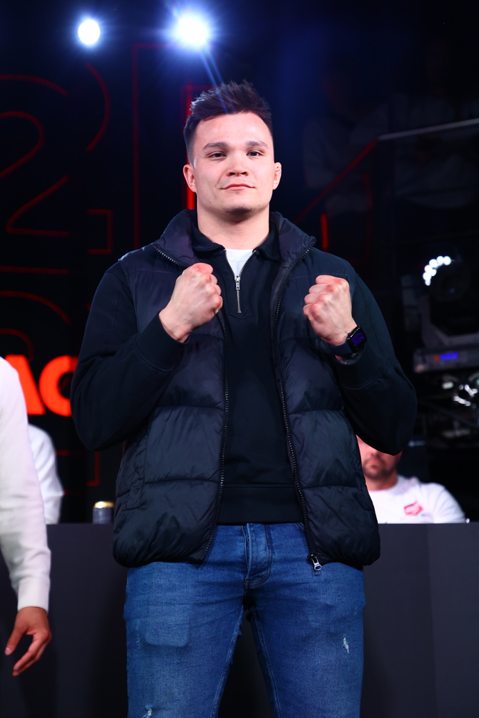 FOTO: Filip Roubíček nastoupí proti Mawarovi. – stránka 1