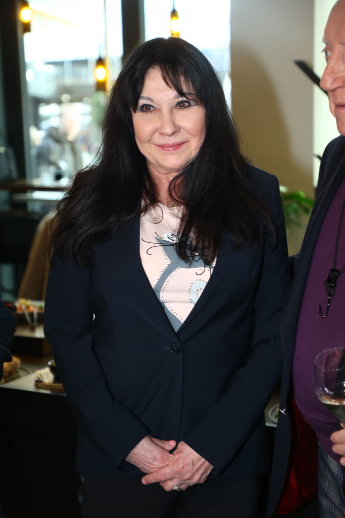 FOTO: Dagmar Patrasové to moc slušelo. – stránka 23
