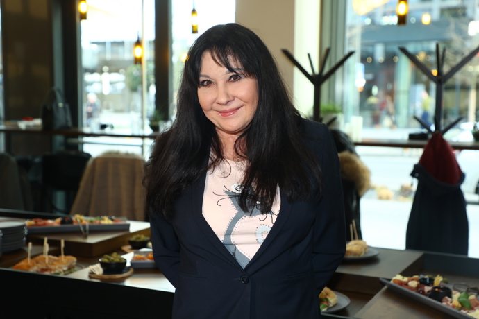 FOTO: Herečka Dagmar Patrasová. – stránka 19