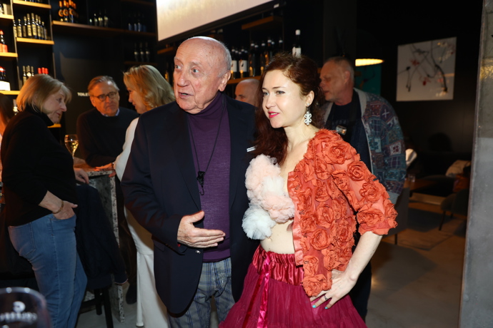 FOTO: Eva Toulová přišla podpořit hudebníka Felixe Slováčka. – stránka 2