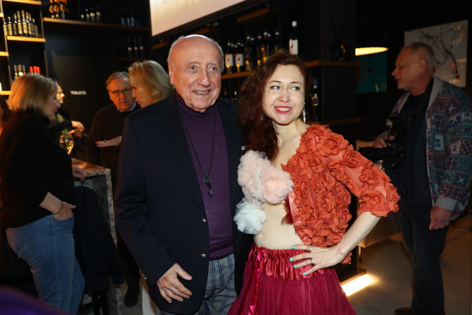 FOTO: Eva Toulová a Felix Slováček rozdávali úsměv. – stránka 1