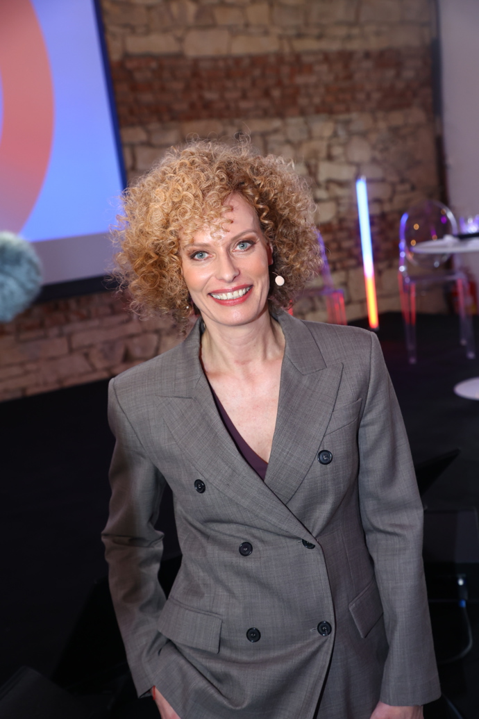 FOTO: Kristina Kloubková je zpátky v pracovním nasazení. – stránka 4