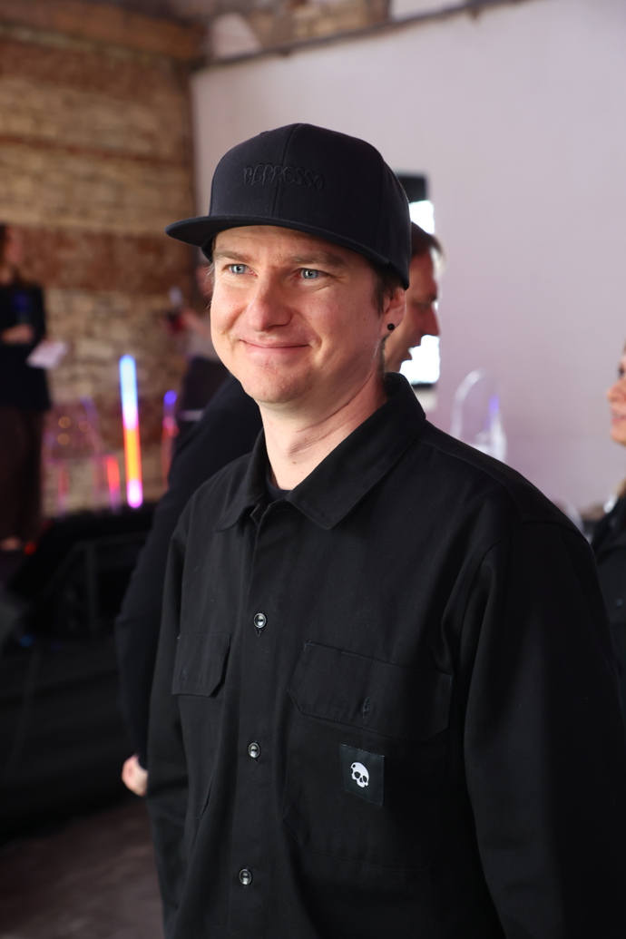 FOTO: Již brzy se představí nový dokument o Leošovi Marešovi, který vznikl pod taktovkou režiséra Braňo Holička. – stránka 3