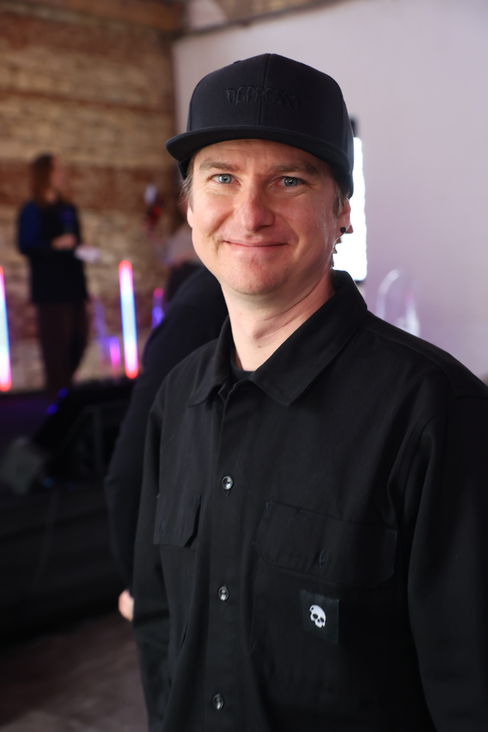 FOTO: Režisér Braňo Holiček. – stránka 2