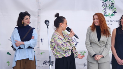 FOTO: Michaela Tomešová na slavnostním zahájení výstavy živých tropických motýlů nazvané Motýli: Umění přežít.