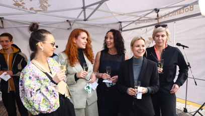 FOTO: Slavnostní zahájení výstavy živých tropických motýlů se neobešlo bez přípitku.