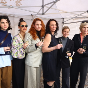 Slavné krásky zapózovaly fotografům.