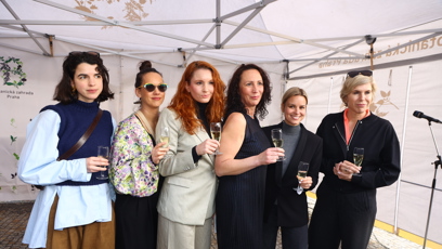 FOTO: Slavné krásky zapózovaly fotografům.