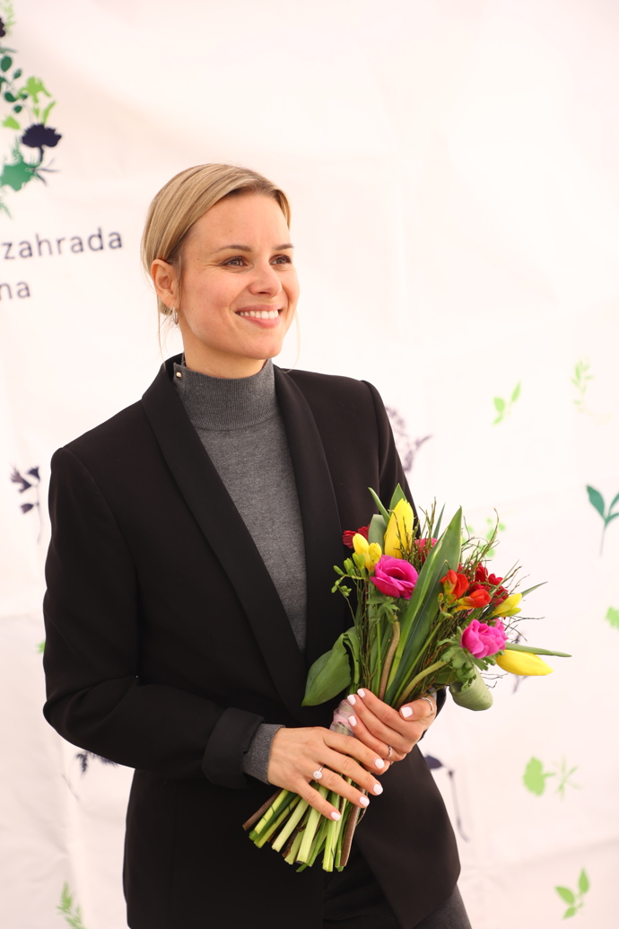 FOTO: Patricie Solaříková je jednou z ambasadorek výstavy živých tropických motýlů nazvané Motýli: Umění přežít. – stránka 9