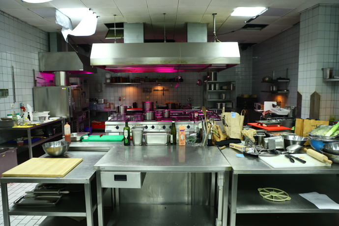 FOTO: Natáčení komediální gangsterky Trampantojo v Praze. – stránka 13