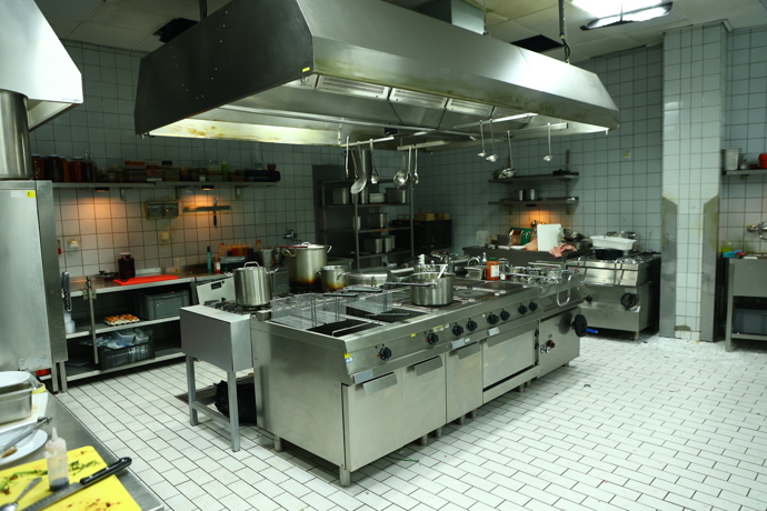 FOTO: Natáčení komediální gangsterky Trampantojo v Praze. – stránka 11