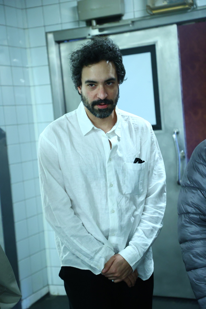 FOTO: Režisér snímku Trampantojo, Rodrigo Zuñiga. – stránka 6