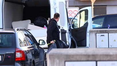 FOTO: Stěhováci odvezli Lely věci.