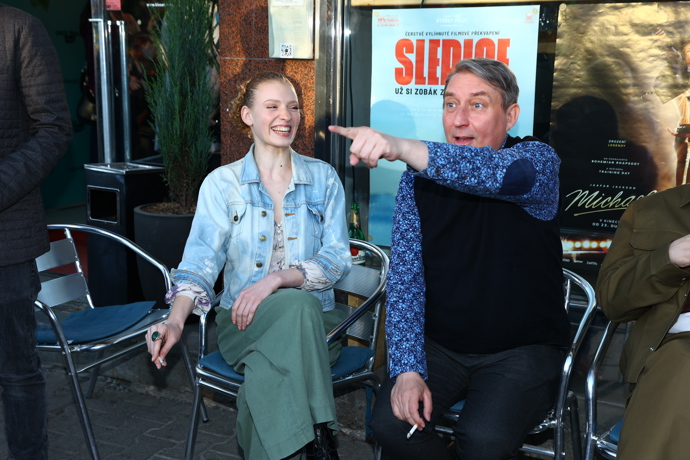 FOTO: Lucie na Robertovi imponuje smysl pro humor.