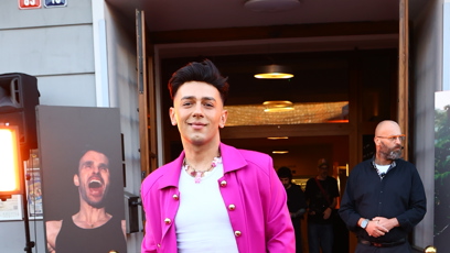 FOTO: Na premiéru dokumentu Leoše Mareše dorazil zpěvák Jan Bendig.