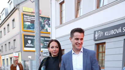 FOTO: Agáta Hanychová dorazila s manželem Mirkem Dopitou.