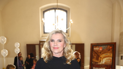 FOTO: Leona Machálková před zahájením koncertu.