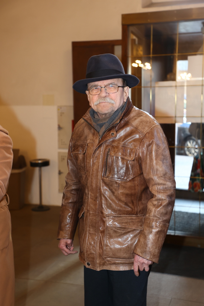 FOTO: Hudební poctu Ivetě Bartošové si nenechal ujít Jaroslav Uhlíř. – stránka 53