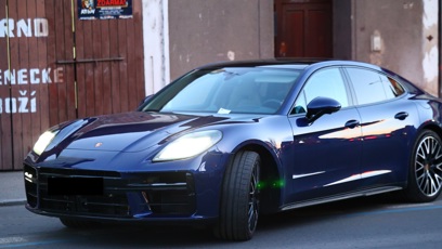 FOTO: Libor Bouček ukázal své Porsche.