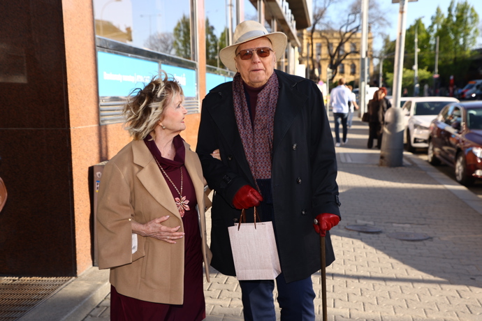 FOTO: Jan Přeučil se svou ženou Evou Hruškovou. – stránka 1