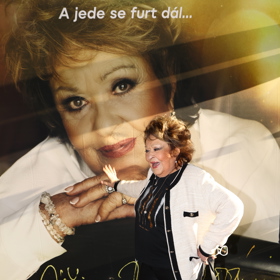 Jiřina Bohdalová si premiéru velmi užila. 