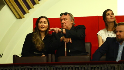FOTO: Gérard Depardieu dorazil na veřejnou oslavu Jiřiny Bohdalové.