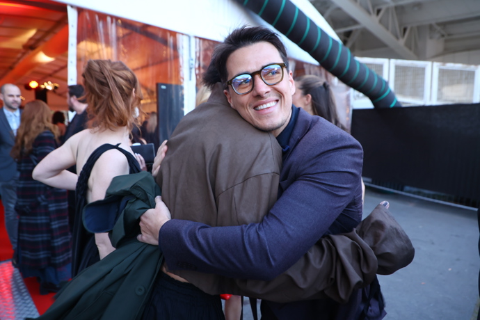 FOTO: Renne Dang se vřele objal s Jakubem Kotkem. – stránka 11